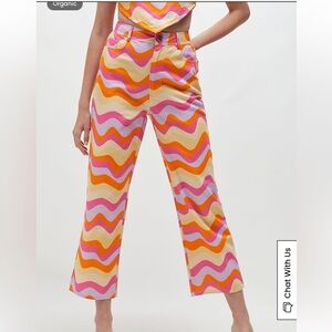 Another Girl Women's Vibrant Wave Pattern Straight-Leg Crop Pants. NWT 4 organic